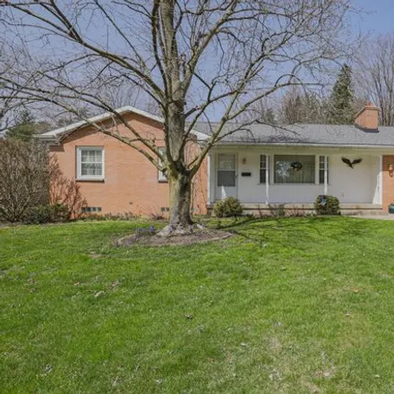 Buy this 3 bed house on 2795 Leelanau Drive Northeast in Plainfield Charter Township, MI 49525
