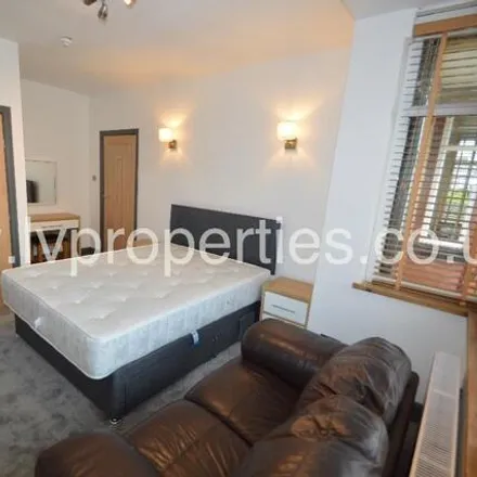 Rent this 2 bed room on 2-20 Rokeby Gardens in Leeds, LS6 3JZ