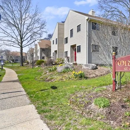 Buy this 1 bed condo on 99 Lance Circle in Bridgeport, CT 06606