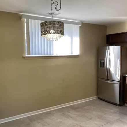 Image 6 - 8210 Crestview Drive, Sterling Heights, MI 48312, USA - Condo for sale