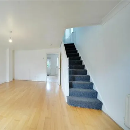 Image 7 - 34 Anderson Close, London, N21 1TH, United Kingdom - House for sale