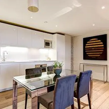 Rent this 3 bed apartment on 4 Merchant Square in London, W2 1AS