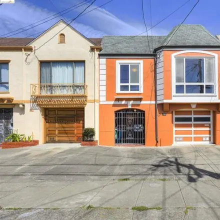 Image 3 - 1730 41st Avenue, San Francisco, CA 94166, USA - House for sale