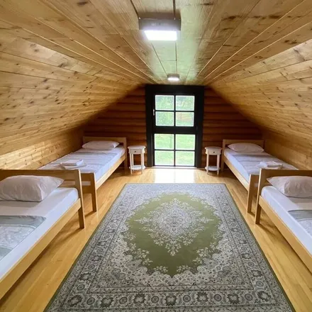 Rent this 4 bed house on 53220 Otočac