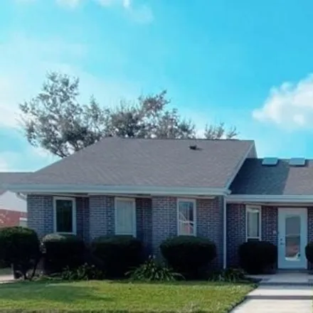 Rent this 3 bed house on 3301 Grandlake Boulevard in Kenner, LA 70065