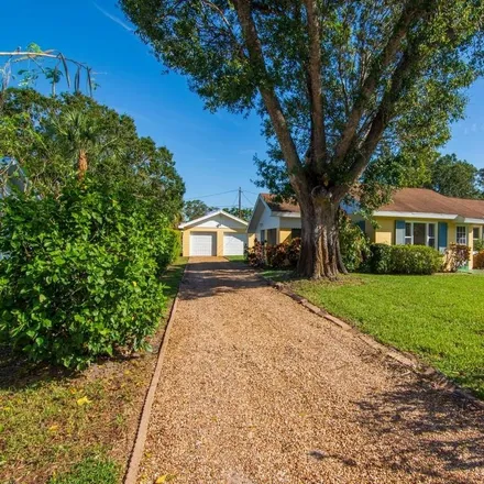 Buy this 3 bed house on 3752 20th Place in Vero Beach, FL 32960
