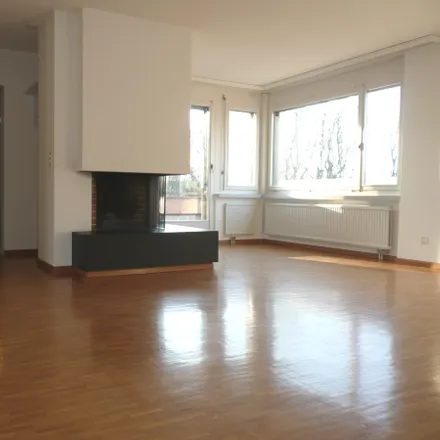 Image 3 - Obere Bühlstrasse, 8700 Küsnacht (ZH), Switzerland - Apartment for rent