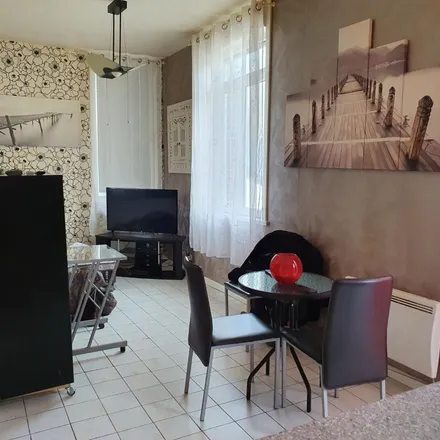 Image 1 - 9 Rue de Nice, 59400 Cambrai, France - Apartment for rent