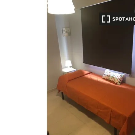 Rent this 4 bed room on calle Alcalde Alfonso de Rojas in 3, 03004 Alicante