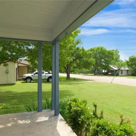 Image 5 - 227 South Hickory Street, Muenster, Cooke County, TX 76252, USA - House for sale