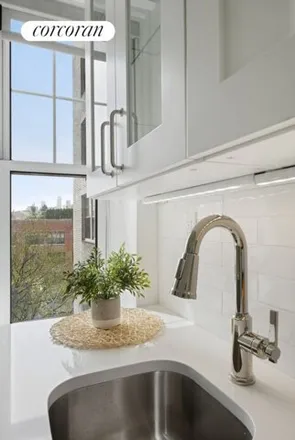 Image 5 - 2 Horatio Street, New York, NY 10014, USA - Apartment for sale