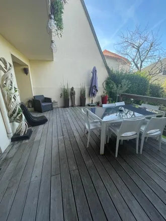 Rent this 4 bed apartment on 16bis Rue du Lac in 92370 Chaville, France