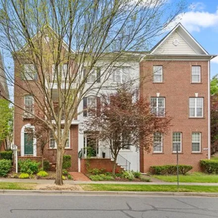 Image 1 - 301-305 Garden View Square, Rockville, MD 20890, USA - House for sale