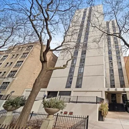 Buy this 2 bed condo on 1339 North Dearborn Street in Chicago, IL 60610