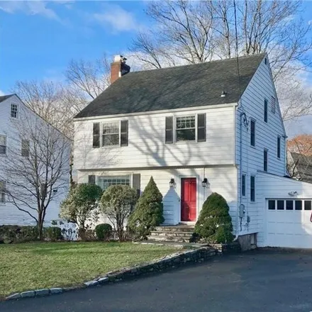 Rent this 5 bed house on 15 Oak Ave in Darien, Connecticut