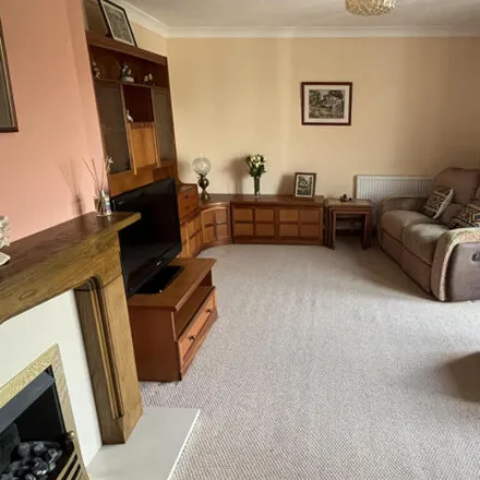 Image 2 - 11 Canterbury Leys, Tewkesbury, GL20 8BS, United Kingdom - Townhouse for sale