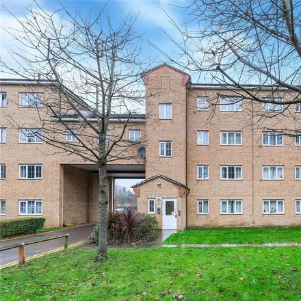 Rent this 2 bed apartment on unnamed road in London, RM2 6GD
