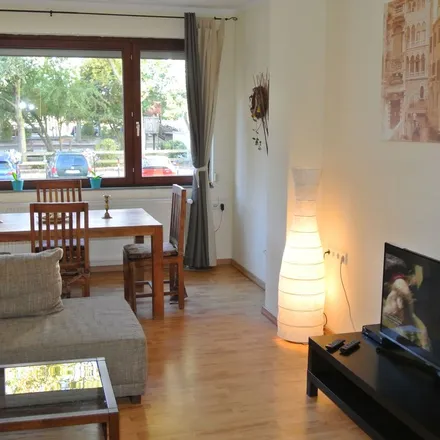 Rent this 3 bed apartment on Lohmannstraße 77 in 28215 Bremen, Germany