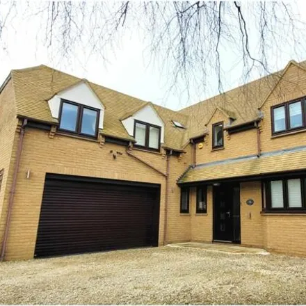 Buy this 5 bed house on Millwood Vale in Long Hanborough, OX29 8DF