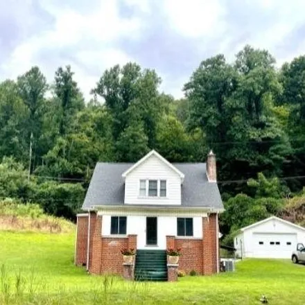 Buy this 4 bed house on 690 KY 610;KY 1469 in Virgie, Pike County