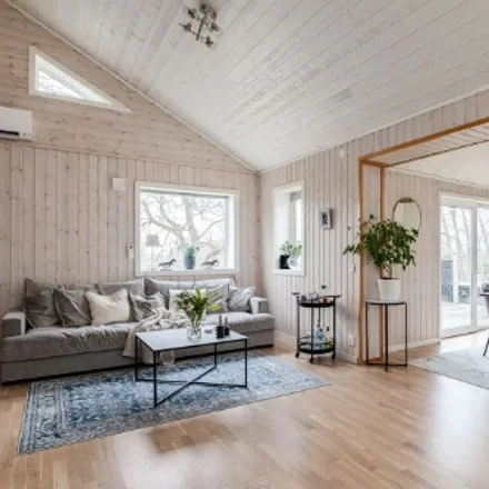 Rent this 3 bed house on unnamed road in Hjälsta, Sweden