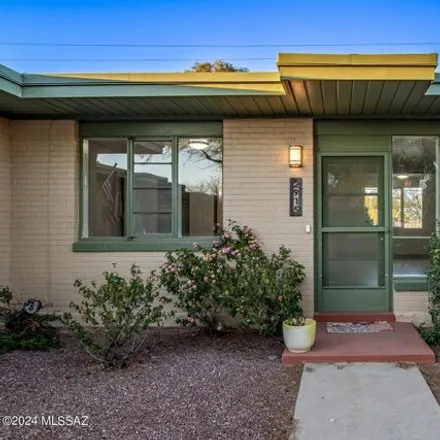 Buy this 1 bed condo on 3039 East Winsett Street in Tucson, AZ 85716