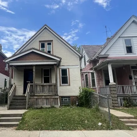 Buy this 3 bed house on 2947 North 21st Street in Milwaukee, WI 53206