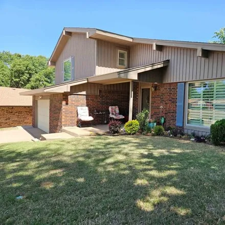 Buy this 3 bed house on 3099 Bluebird Lane in Enid, OK 73703