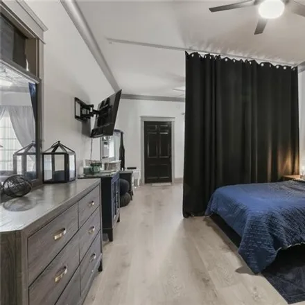 Image 5 - 523 General Pershing Street, New Orleans, LA 70115, USA - House for sale