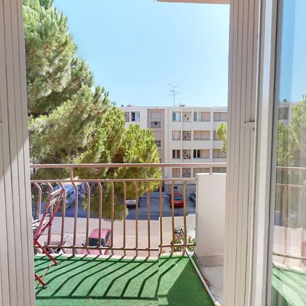Image 2 - 116 Avenue de Tarascon, 84000 Avignon, France - Apartment for rent