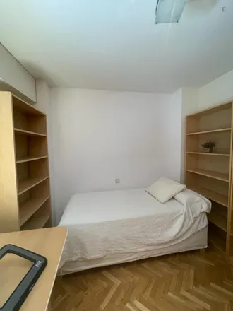 Rent this 3 bed room on Madrid in Rodilla, Carril bici Pasillo Verde