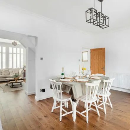 Buy this 3 bed townhouse on Hanbury Road in London, N17 9RJ