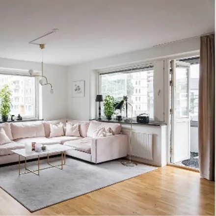 Rent this 4 bed condo on Smörgatan 12 in 431 37 Gothenburg, Sweden