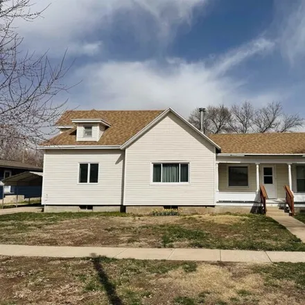 Buy this 2 bed house on 951 Pacific Street in Cambridge, NE 69022