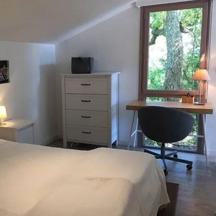 Rent this 2 bed house on Seignosse in Rue de l'Amiral Béranger, 40510 Seignosse