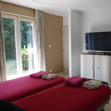 Rent this 1 bed apartment on 3550 Heusden-Zolder