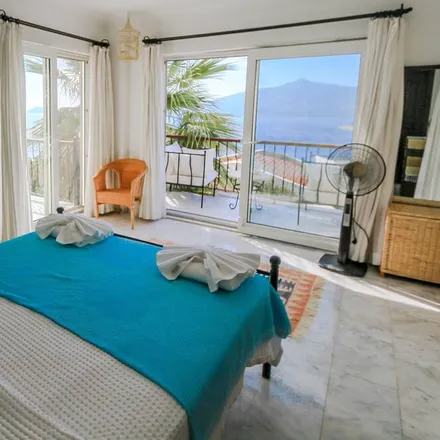 Rent this 3 bed house on калкан in 07-53, 07960 Kaş
