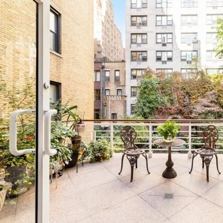 Image 4 - 313 West 102nd Street, New York, NY 10025, USA - Townhouse for sale