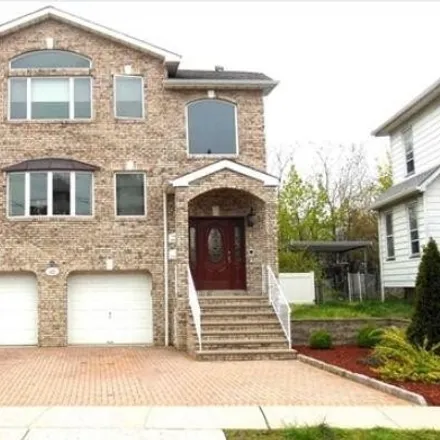 Rent this 3 bed house on 622 Milton Avenue in Lyndhurst, NJ 07071