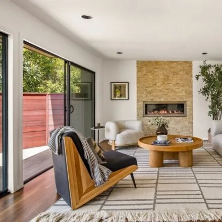 Image 2 - 2509 Hargrave Drive, Los Angeles, CA 90068, USA - House for sale