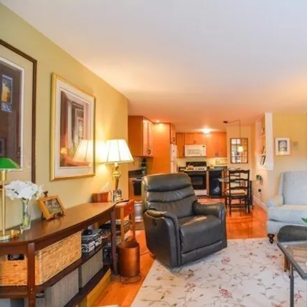 Image 4 - 9 Ryder Street, Arlington Heights, Arlington, MA 02476, USA - Apartment for rent