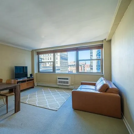 Image 3 - 253 East Delaware, 253 East Delaware Place, Chicago, IL 60611, USA - Condo for rent