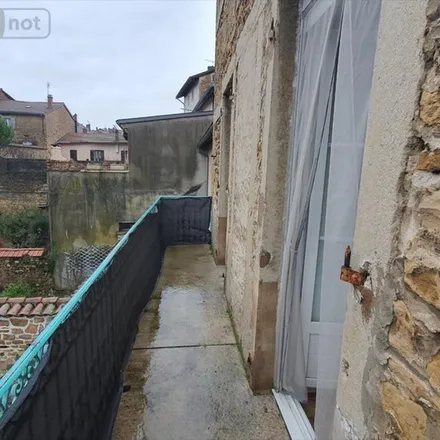 Rent this 2 bed apartment on 4 Rue Docteur Mehier in 01150 Lagnieu, France