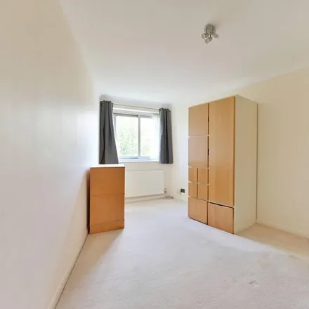 Image 4 - Gordon Court, 8A The Downs, London, SW20 8HP, United Kingdom - Apartment for rent
