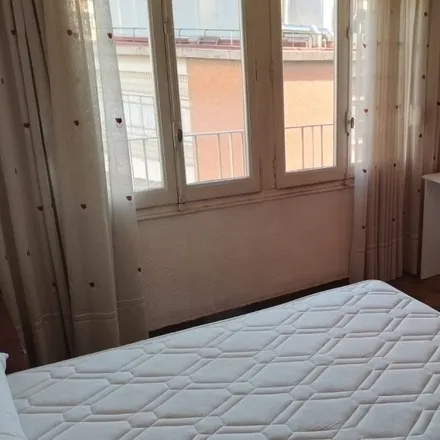 Rent this 4 bed room on Avinguda de Pérez Galdós in 46008 Valencia, Spain
