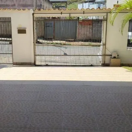 Buy this 5 bed house on Rua Getúlio Roati in Linhares, Juiz de Fora - MG