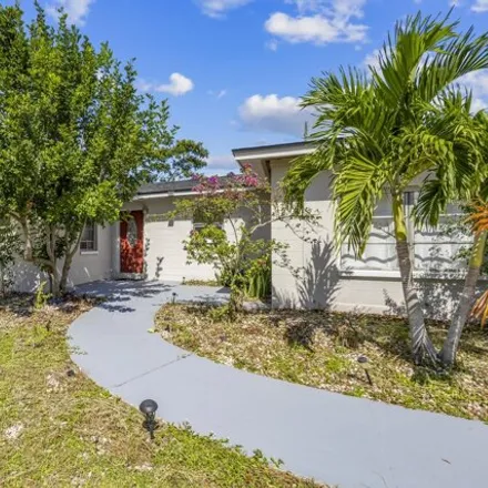 Buy this 4 bed house on 482 West Sharon Drive in Melbourne, FL 32935