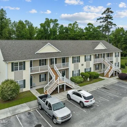 Buy this 2 bed condo on Mc Clelland Drive in Fairlawn, Wilmington