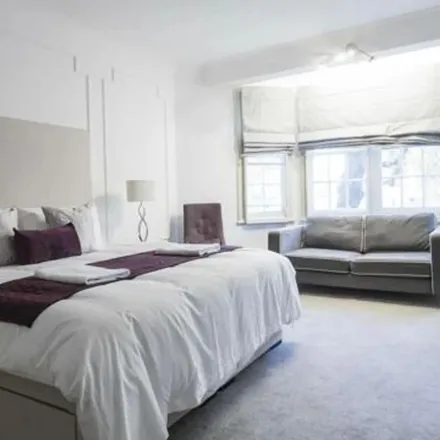 Image 7 - Strathmore Court, 143 Park Road, London, NW8 7HT, United Kingdom - Apartment for rent