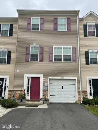 Buy this 3 bed townhouse on 1598 Goldeneye Court in Village of Cantebury, New Castle County